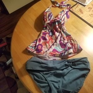 APT 9 women swim suit top with bottoms size  large